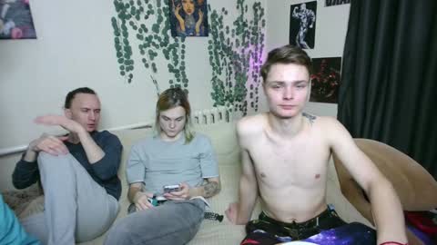 Snapshot of loyasteve chatting on 01.11.25 VECTORSTEVEPVT IS OPEN online show from 01.11.25