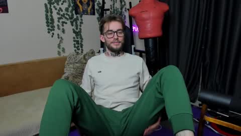 Snapshot of loyasteve chatting on 01.23.25 VECTORSTEVEPVT IS OPEN online show from 01.23.25