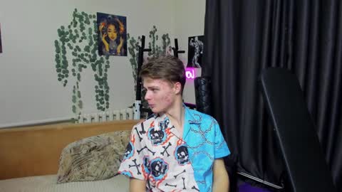 Snapshot of loyasteve chatting on 01.25.25 VECTORSTEVEPVT IS OPEN online show from 01.25.25