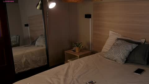  ---Goys incredible photographs online show from 04.14.26