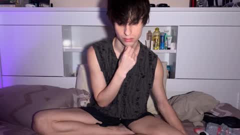 Snapshot of luan2006lovecarti chatting on 11.01.25 luan online show from 11.01.25