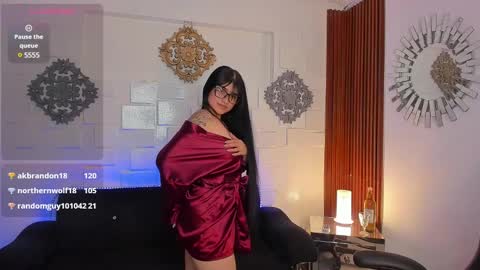 Snapshot of luanabonasx chatting on 02.17.25 Luana online show from 02.17.25