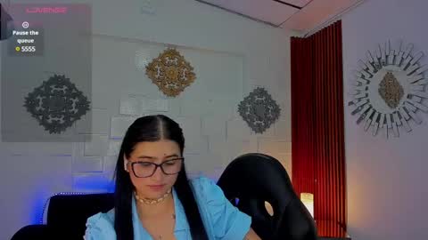 Snapshot of luanabonasx chatting on 02.25.25 Luana online show from 02.25.25