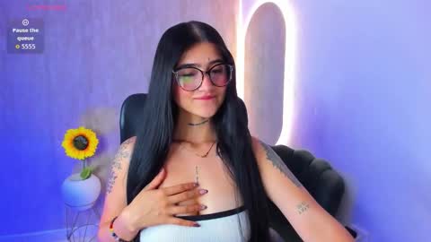 Snapshot of luanabonasx chatting on 09.29.25 Luana online show from 09.29.25