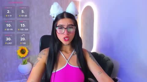 Snapshot of luanabonasx chatting on 10.17.25 Luana online show from 10.17.25