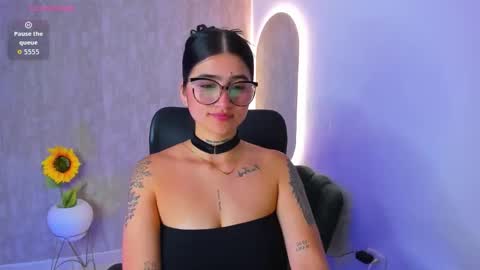 Snapshot of luanabonasx chatting on 10.20.25 Luana online show from 10.20.25