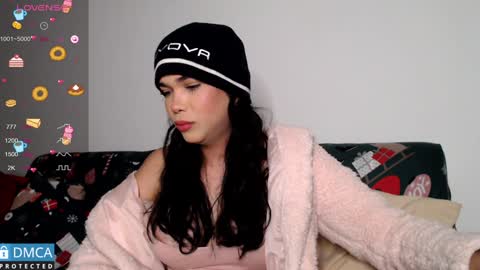 Snapshot of luara_ chatting on 01.09.25 luara_ online show from 01.09.25