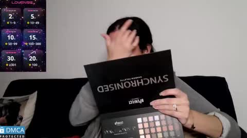 luara_ online show from 01.06.26