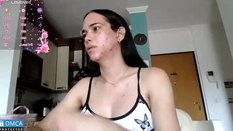luara_ online show from 06.15.26