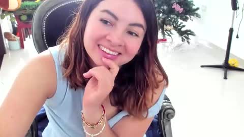 Snapshot of luara__01__lecat_1 chatting on 12.02.25 luara__01__lecat_1 online show from 12.02.25