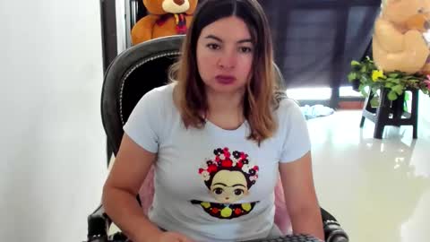 luara__01__lecat_1 online show from 01.18.26