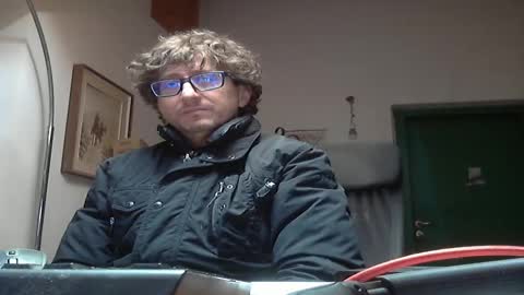 Snapshot of luca78_78 chatting on 11.23.25 luca78 online show from 11.23.25