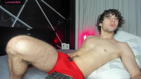 Luca Ferrer online show from 10.21.25