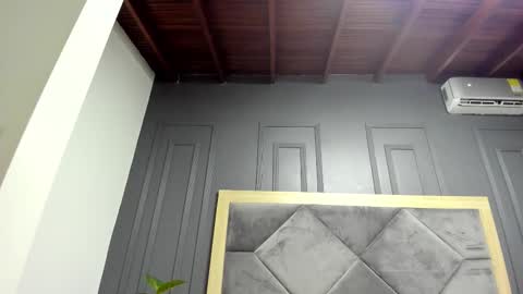 luca_morettii online show from 11.02.25