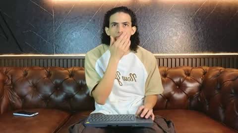 Snapshot of lucaalessi chatting on 04.16.26 lucaalessi online show from 04.16.26