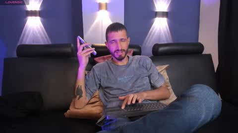 Snapshot of lucas4me chatting on 02.10.26 Lucas online show from 02.10.26