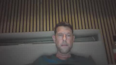 Come Chill With Me  online show from 12.01.25