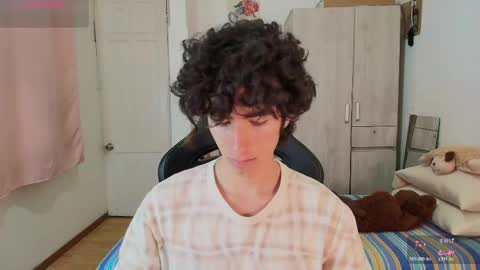 lucas_xo online show from 04.12.26