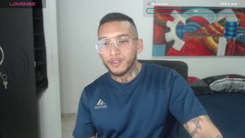 Snapshot of lucavanden chatting on 10.28.25 Luca Vanden online show from 10.28.25