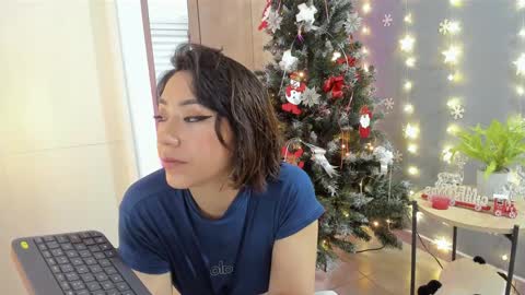 Snapshot of luci_fer15 chatting on 12.15.24 Luci y Fer online show from 12.15.24