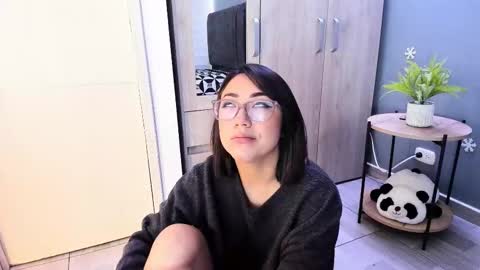 Snapshot of luci_fer15 chatting on 03.10.25 Luci y Fer online show from 03.10.25