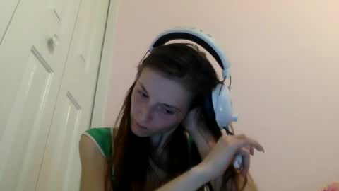 Luci Layne online show from 06.17.26
