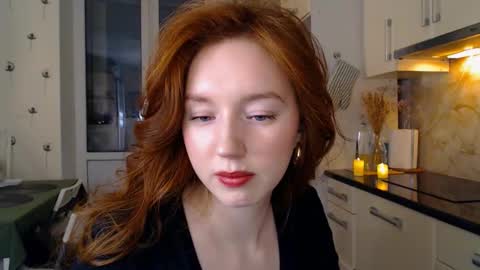 Snapshot of luciacoy chatting on 02.05.25 Lucia online show from 02.05.25