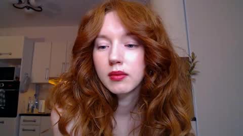 Snapshot of luciacoy chatting on 02.08.25 Lucia online show from 02.08.25