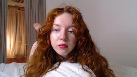 Snapshot of luciacoy chatting on 02.16.25 Lucia online show from 02.16.25