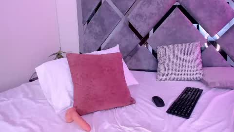 Snapshot of luciagray chatting on 05.26.26 Lucia Gray online show from 05.26.26