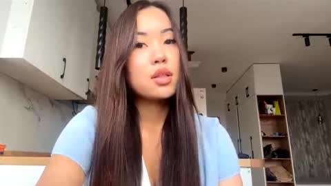 Kira online show from 10.22.25