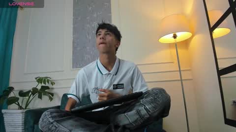 Snapshot of lucian_davi chatting on 12.29.24 Pirulo online show from 12.29.24