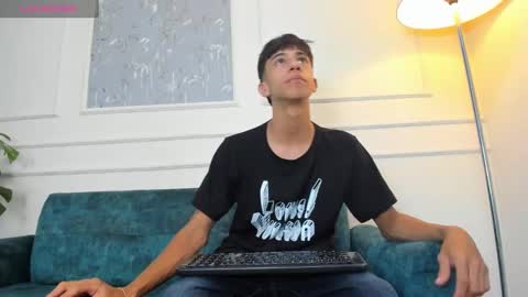 Snapshot of lucian_davi chatting on 12.31.24 Pirulo online show from 12.31.24
