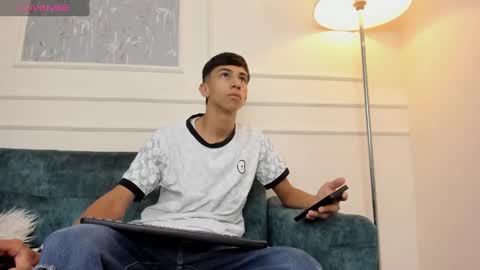 Snapshot of lucian_davi chatting on 02.04.25 Pirulo online show from 02.04.25