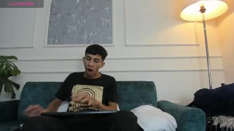 Snapshot of lucian_davi chatting on 02.14.25 Pirulo online show from 02.14.25