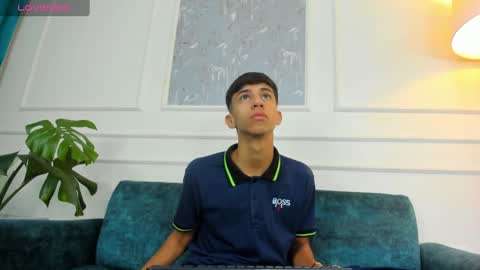 Snapshot of lucian_davi chatting on 02.19.25 Pirulo online show from 02.19.25