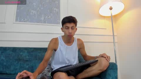 Snapshot of lucian_davi chatting on 09.27.25 Pirulo online show from 09.27.25