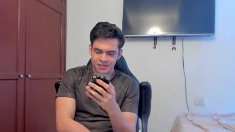 Snapshot of lucian_gomez chatting on 10.05.25 Lucian Gomez online show from 10.05.25