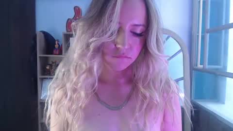 Snapshot of luciana_evaans chatting on 01.30.25 Luciana Evans online show from 01.30.25