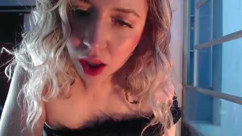 Snapshot of luciana_evaans chatting on 02.15.25 Luciana Evans online show from 02.15.25