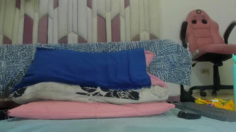 instagram luciana417  online show from 02.05.25