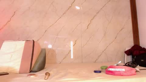 Luciana Morena online show from 12.19.25