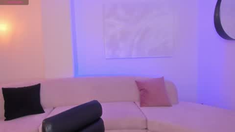 Luciana Miller  online show from 01.02.25