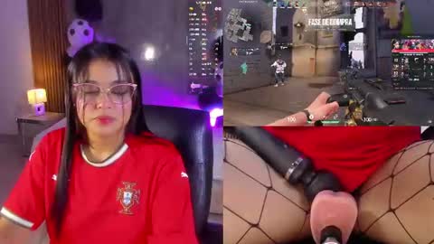 Snapshot of luciareid chatting on 06.19.26 Lucia online show from 06.19.26