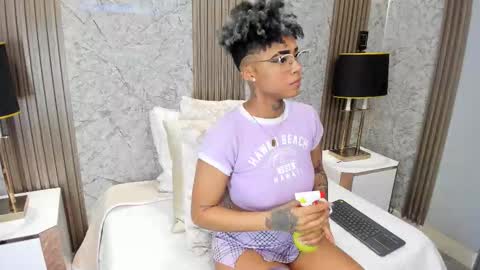  lucia wallace  online show from 02.18.26