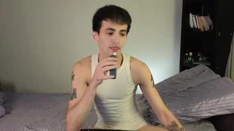 Angelok online show from 10.14.25