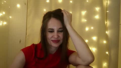 LucieMack online show from 04.10.26