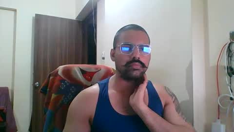 Snapshot of luciferdustin chatting on 01.05.25 luciferdustin online show from 01.05.25