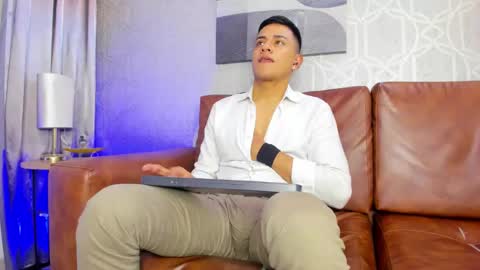 Leo online show from 12.31.24