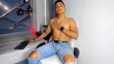 Leo online show from 11.28.25